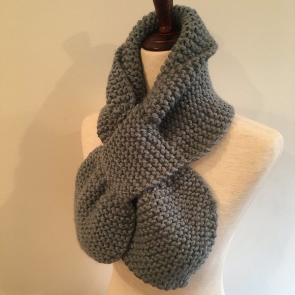 Hand-knitted, Crossover Chunky Knit Scarf main image 11